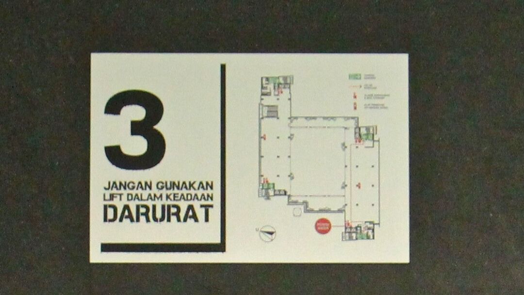 Elevator Etiquette at UNPAR